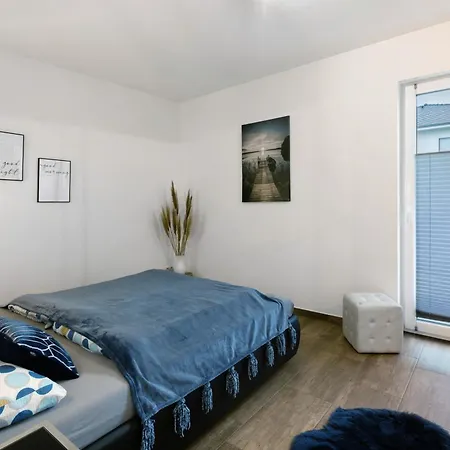 Spanier * Pouch